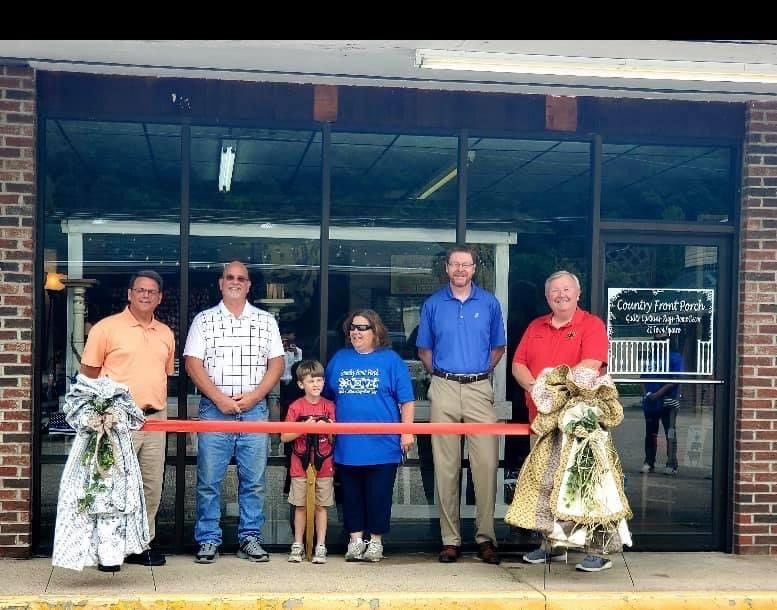 Country Front Porch opens for business